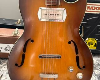 Kay Galaxie with single Barney Kessel "Kleenex Box" Pickup