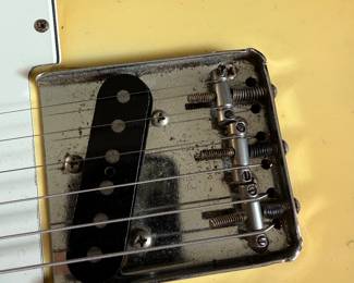 1973 Fender Telecaster. Blonde. Excellent Condition + OHSC

Very clean and lightweight early ’73 Tele with ’72 spec. Quintessential looking blonde maple board Tele. Lots of bite and twang.