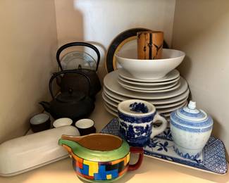 Tea pots, ceramics made in Japan