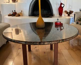 Custom oval red granite coffee table, monumental Daum Nancy soliflore art glass vase