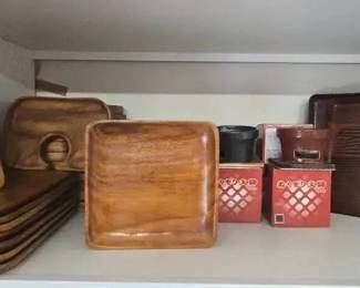 KO324Assortment Of Wooden Serving Trays
