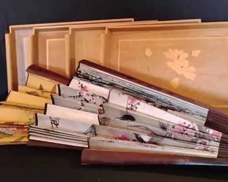 KO357Vintage Wood Serving Tray With Floral Inlay 