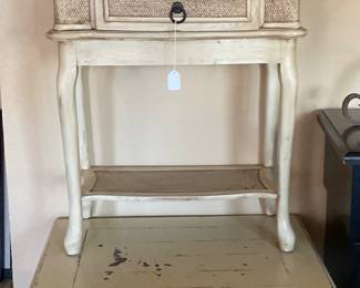 Side tables- top-23x12x27
Bottom-27x23x24