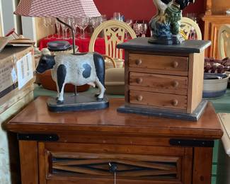 Wood and metal 3 drawer dresser-34x16x33