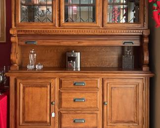 Beautiful China cabinet-60x19x83
