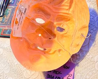 New old Stock with tag rare cousin eerie 1976 Ben Cooper Mask 