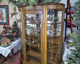 Antique oak display cabinet w/ curved glass and 4 oak shelves 