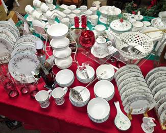 Much, much china!! Pfaltzgraff "Winterberry' collection