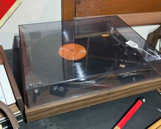 Realistic Lab-420 direct drive turntable works $275