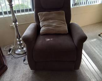 Lift chair recliner