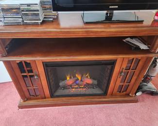 Electric media w/fireplace