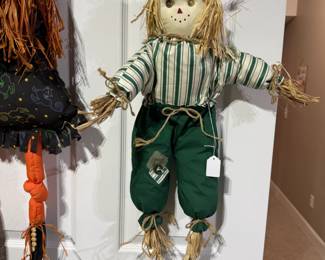 FABRIC STITCHED SCARECROW DOLL