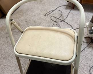 COSCO TWO-STEP STOOL