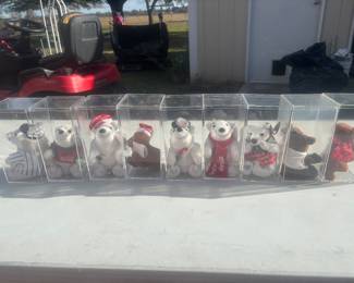 Coca Cola bears in clear individual cases