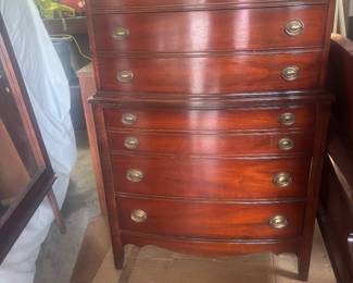 Oval chest of drawers