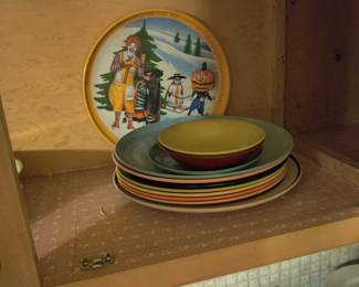 Melamine dishes