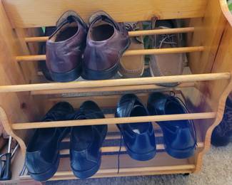 Custom shoe rack