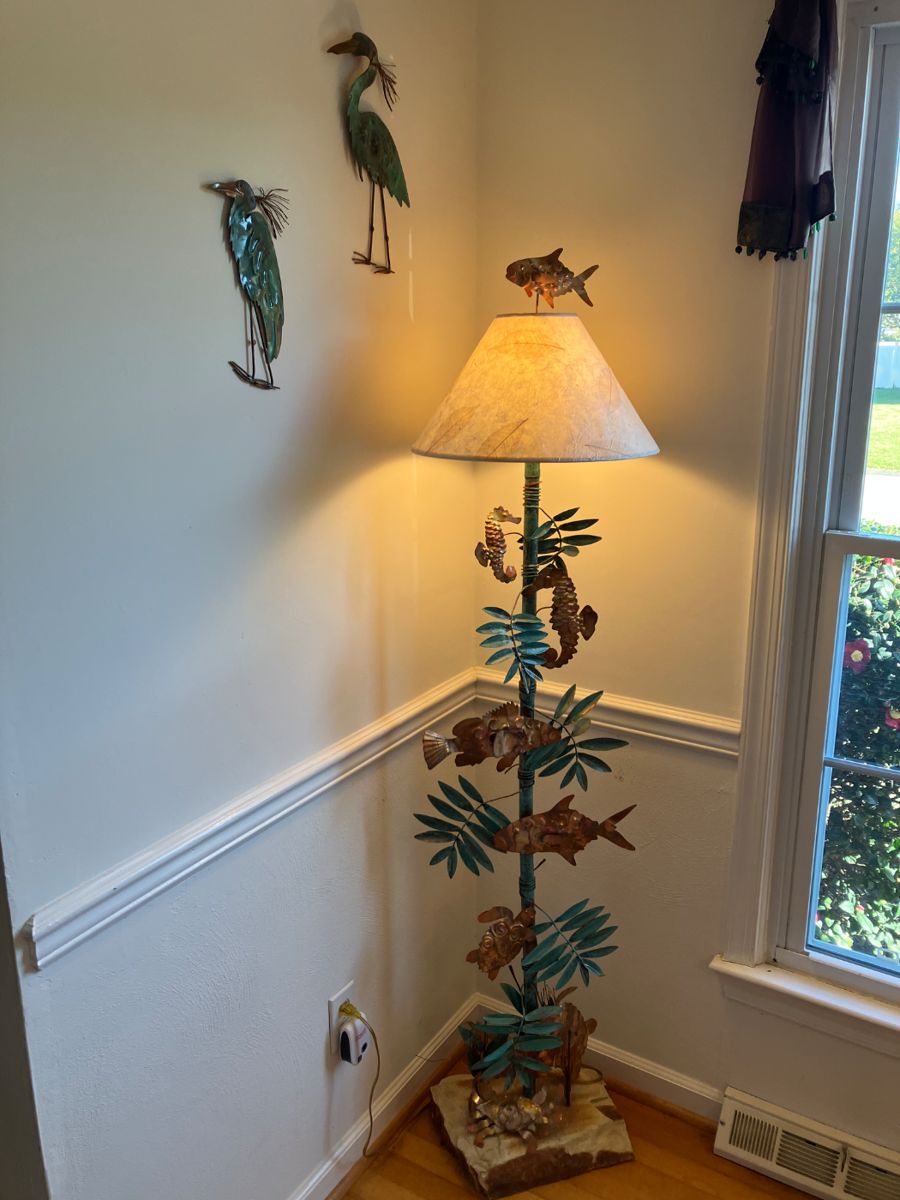 Vintage 2004- 2006 Boardwalk Art Show lamps and other home decor. 