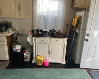 Worx Power, 14 inch chainsaw, two electric hedge trimmers