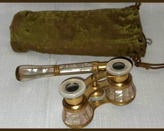 Excellent Lorgnette, Mother of Pearl with Felt Case 