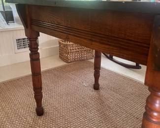 $125 Antique oak table; 29" x 42" x 28"