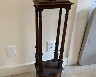 $100 Vintage Weiman smoking stand; H: 32"