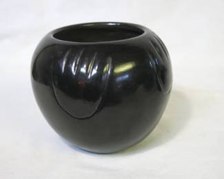 Vintage Clara Suazo Santa Clara Pueblo Handprint Blackware Bowl