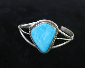 Vintage Navajo Silver Cuff Bracelet with Teardrop Kingman Turquoise Stone