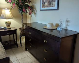 Dresser 6 drawers