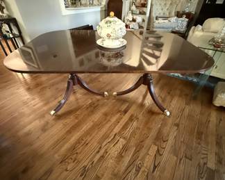 Councill Craftsman banded mahogany double pedestal dining table w/3 leaves