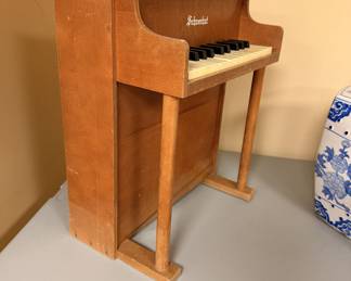 Miniature "Shoenhut" piano