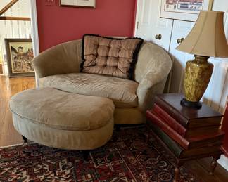 Loveseat & ottoman