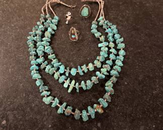 Vintage turquoise nuggets 3 strand necklace