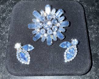 Vintage Weiss pin and earrings