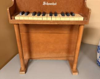 Miniature "Shoenhut" piano