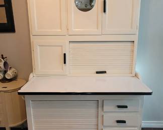 Beautiful Hoosier cabinet