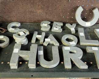 Aluminum letters