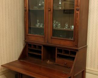 Post-Civil war, Victorian Walnut Burl and mahogany Secretary