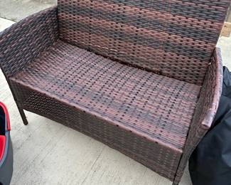 patio bench seat w/ cushion 