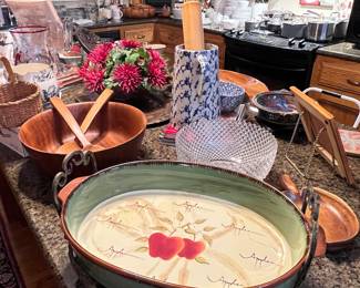 A selection of kitchen items