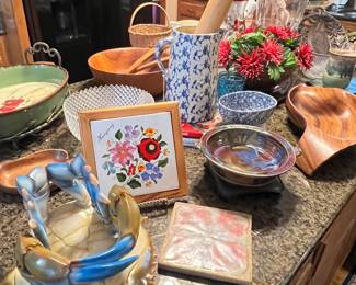 A selection of kitchen items