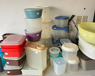 A selection of Tubberware