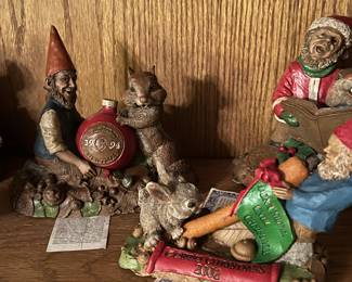 Cairn Christmas Figures
