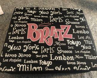 Bratz Trail Case filled with accessories