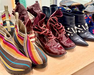 Amazing & Funky Bold styles
Sizes: 6.5, 7