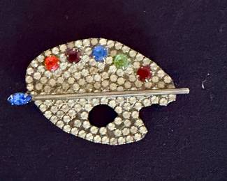 Dorothy Bauer artist palette brooch