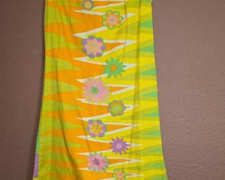 FEATURED FASHION:  Vintage 1970s 