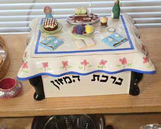 Shabbot table ceramic box