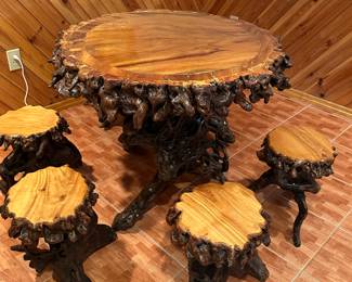 Burl wood round table with small stools 