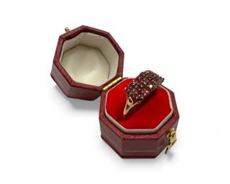 1 18KGoldRingwRubyStonesSize7216g